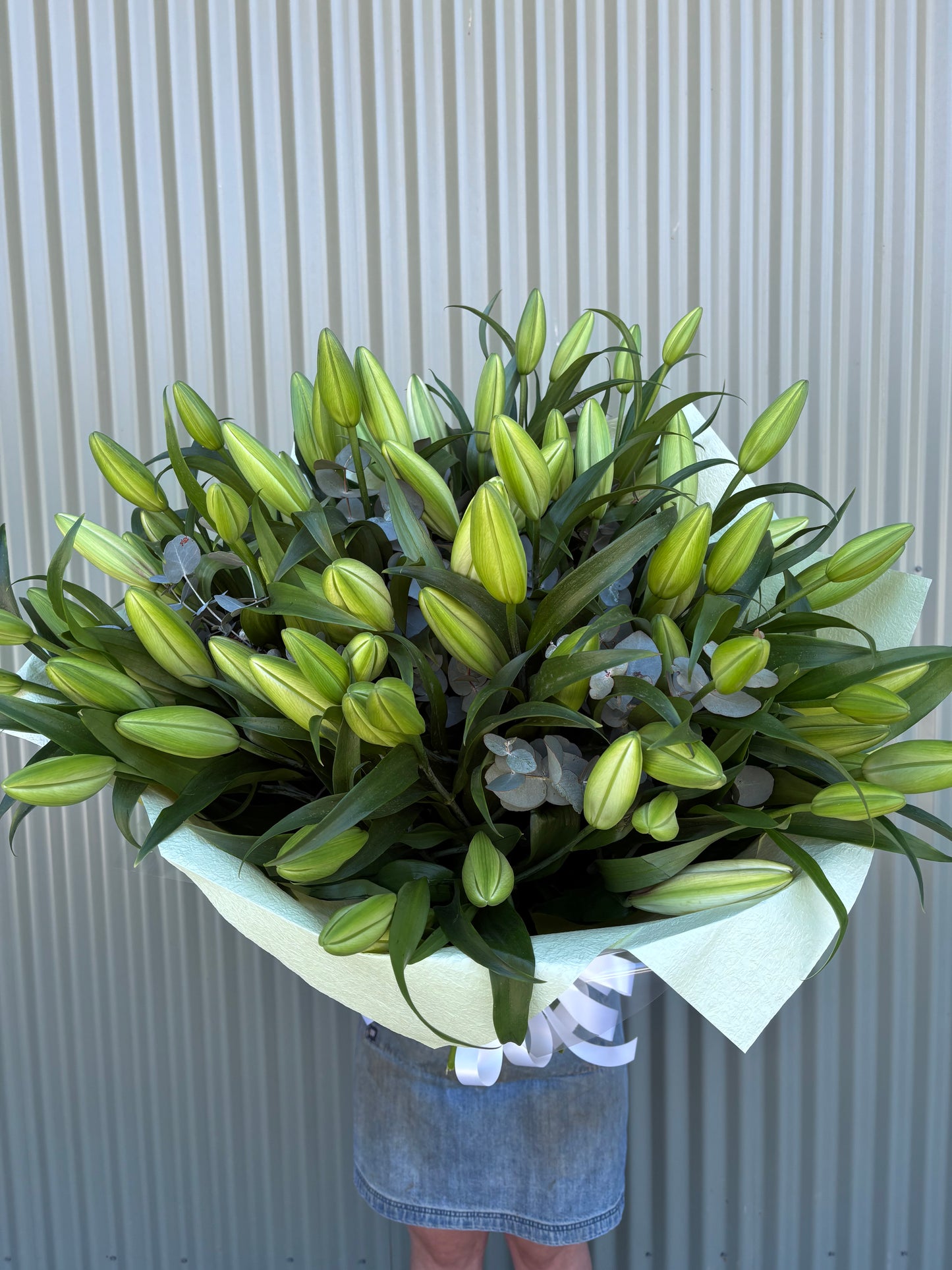 $100 Oriental Lilly Posy