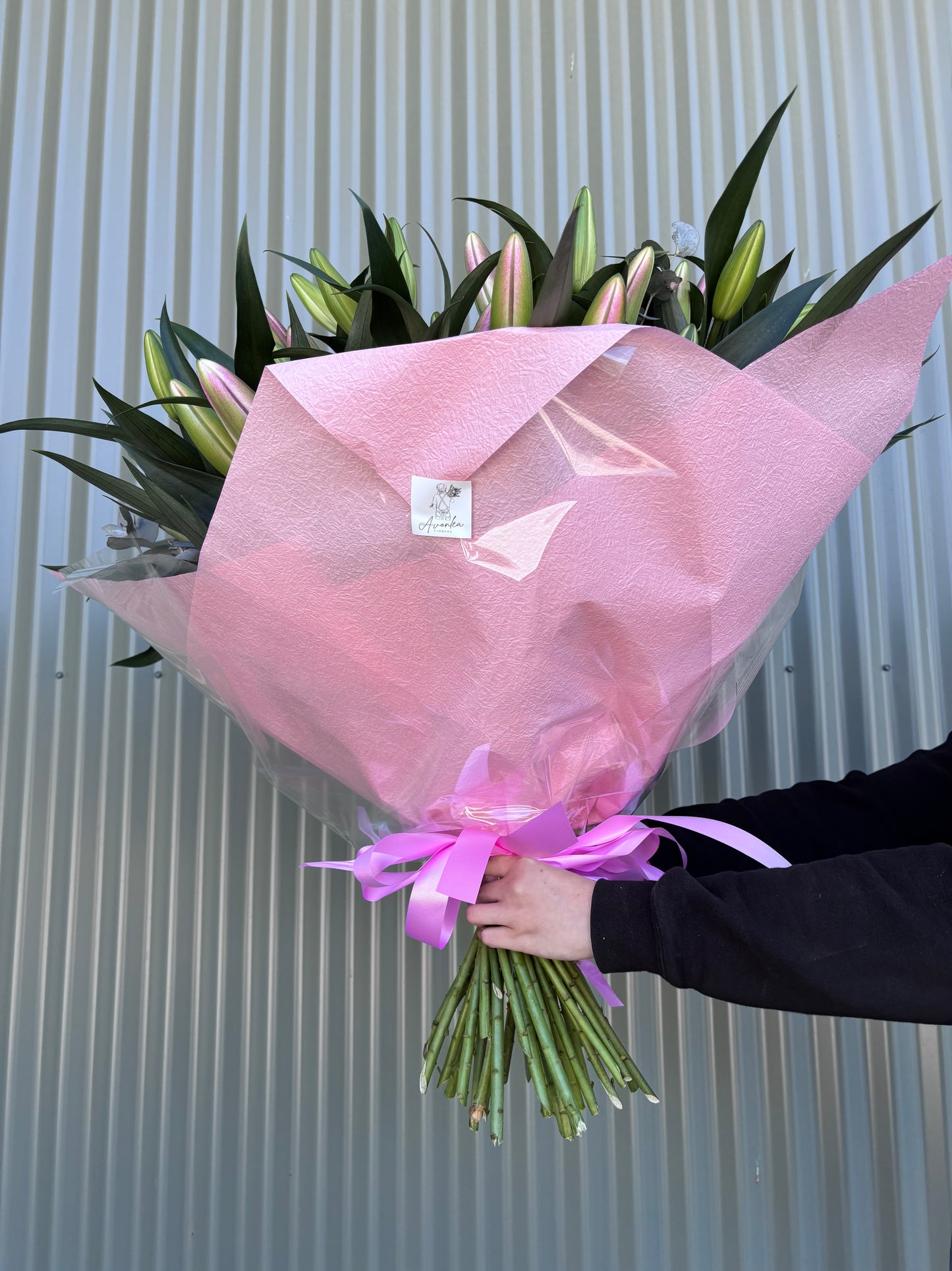 $100 Oriental Lilly Posy