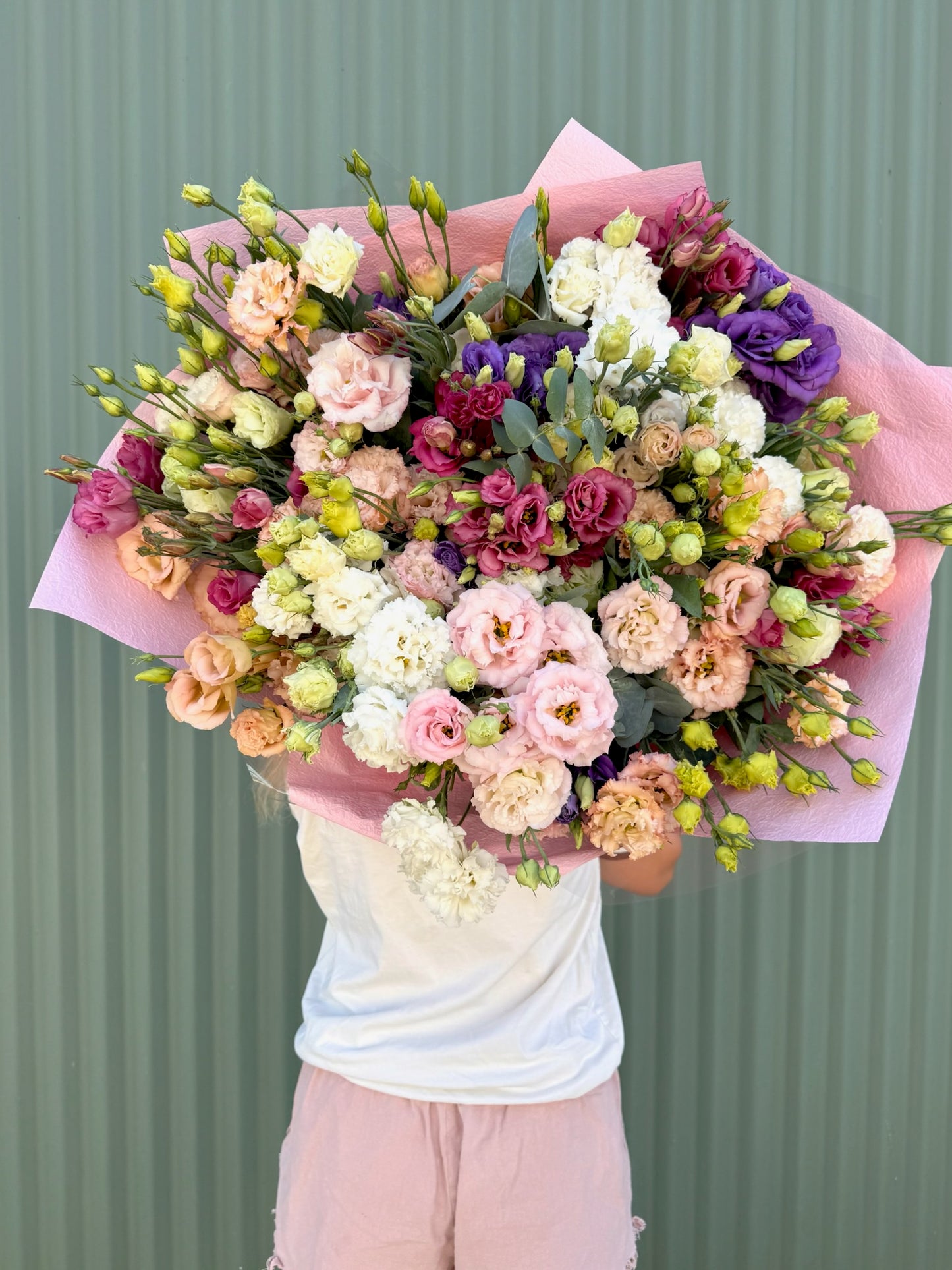 Valentine's Day Lisianthus Lovers Posy